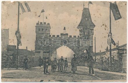 Kassa, Kosice; Klobusiczky utcai diadalkapu 1906. október 29-én II. Rákóczi Ferenc és bujdosó társai hamvainak hazahozatala és újratemetése alkalmából. Nyulászi Béla kiadása / decorated gate at the funeral (reburial) ceremony of