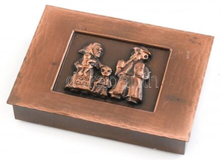 Szécsi István iparművész réz dobozka, jelzett, 14×12 cm