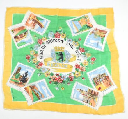 Vintage Berlin mintás selyem kendő, 66x66 cm