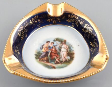 Cseh altwien hamutálka, matricás porcelán, kopásnyomokkal, jelzett, d:12cm