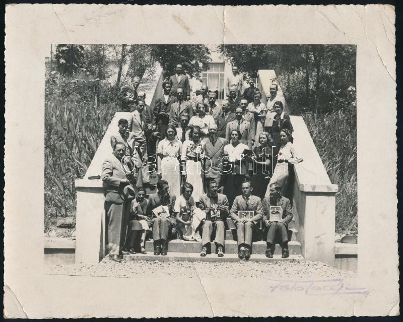 Istituto dei Ciechi Francesco Cavazza Bologna. vakok és gyengénlátók intézetébe készült 5 db csoportkép és épületfotó vegyes állapotban / Italy Institute of the blinds 5 photos, with creases - Image 2