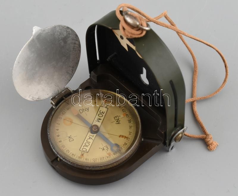 MOM katonai tájoló