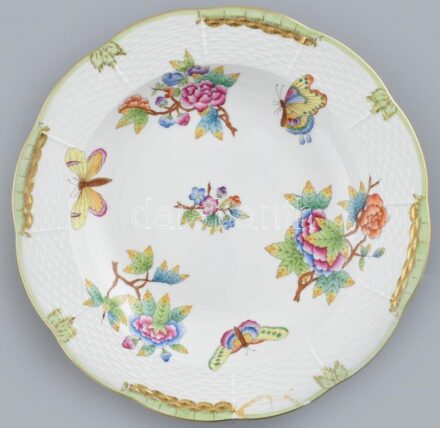 Herendi Viktória mintás 1db mélytányér, kézzel festett porcelán, jelzett, kopásnyomokkal, ragasztott.