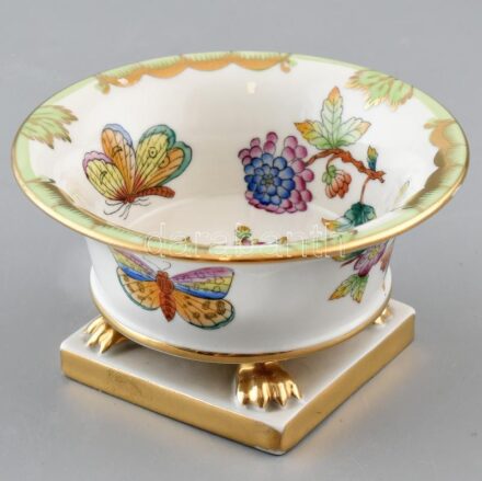 Herendi Viktória mintás körmös tálka, kézzel festett porcelán, jelzett, kopott, m:4cm, d:11cm
