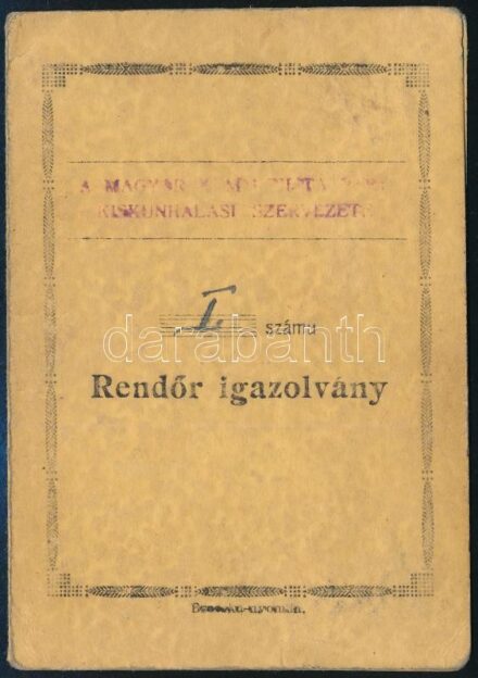 1945 Kiskunhalas, állandó fegyverviselésre jogosító igazolvány rendőr részére (kiskunhalasi kommunista párt titkára részére)