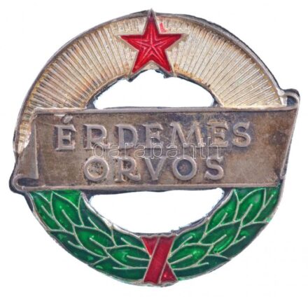 1984. 'Érdemes orvos' zománcozott, ezüstözött Br jelvény tokban (~25mm) T:1- patina, kopott ezüstözés
