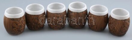 6 darab kerámia korsó, kopásnyomokkal, m: 11 cm