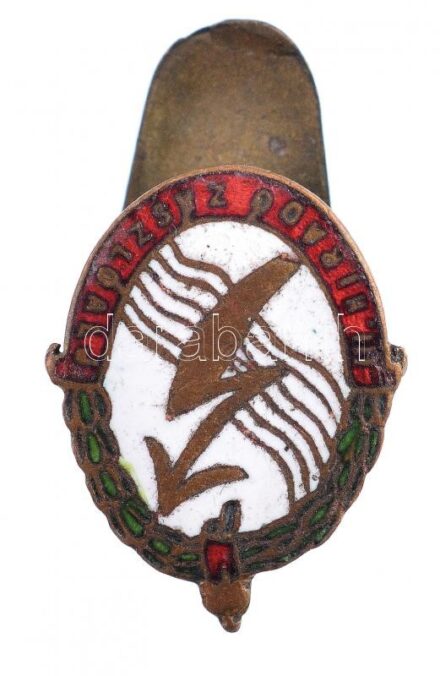 ~1940. 'III. Híradó Zászlóalj' zománcozott Br gomblyuk jelvény, Sallay: Seregszemle fémben, zománcban nem szerepel! (16x12mm) T:2 akasztó kissé hajlott / Hungary ~1940. '3rd Communications Battalion' enamelled Br button bagde, not listed