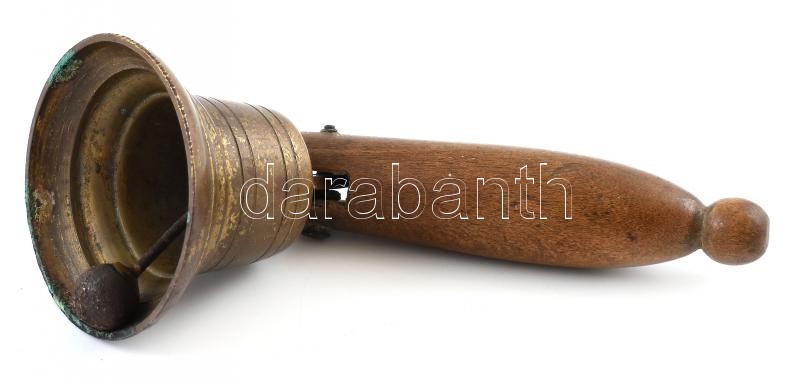 Régi csengő, réz, fa nyéllel, korának megfelelő, kissé kopottas állapotban, h: 15 cm