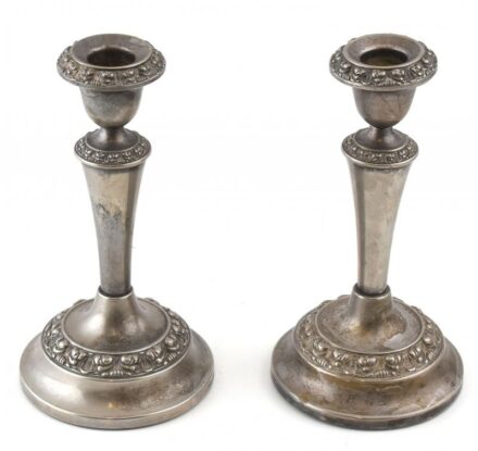 2 db fém gyertyatartó leszedhető 'sapkával' 19 cm