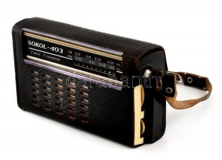 Sokol-403 hordozható rádió, bőr tokkal, tápkábel nélkül, nem kipróbált, 16,5x9,5 cm