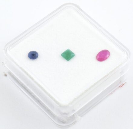 Szintetikus smaragd, rubin és zafír