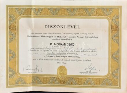 1942 Hadirokkantak, Hadiözvegyek és Hadiárvák Országos Nemzeti Szövetsége által kiállított díszoklevél, hajtott, hátoldalon bélyeggel