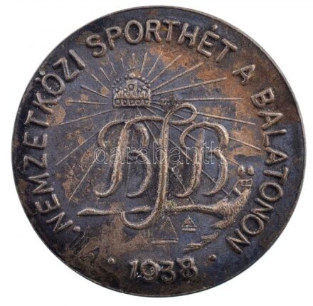 1938. 'VII. Nemzetközi Sporthét a Balatonon' fém gomblyukjelvény (29mm) T:2