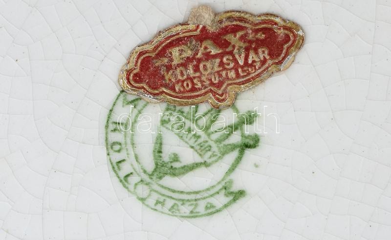 Hollóházi régi kolozsvári emlék fajansz dísztányér, felirattal. Kézzel festett, jelzett, mázrepedésekkel d: 19 cm (Etikettel ellátott: PAX Kolozsvár Kossuth L. u. 5.) - Image 2