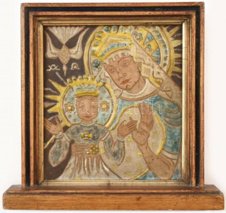 Kovács Margit (1902-1977): Madonna gyermekével. Engóbozott kerámia, jelzett, hibátlan, fa keretben. 22x21 cm