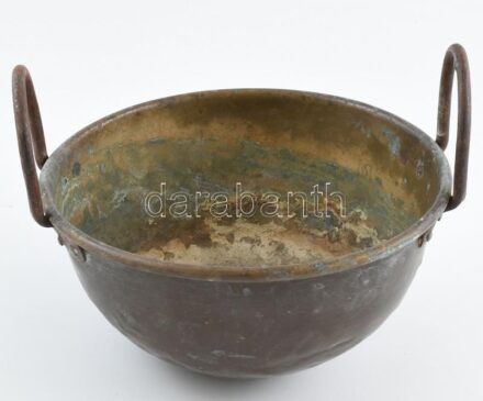 Erősen sérült habüst, d:23cm