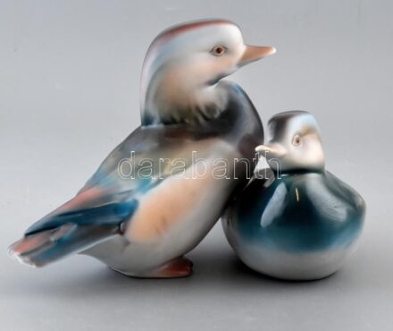 Hollóházi porcelán kacsapár, kézzel festett, jelzett, kopásnyomokkal, m:20 cm