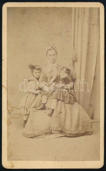 Vizitrkátya cca 1860 Anya két gyermekkel Teschen