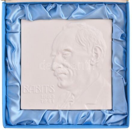 ~1970-1980. 'Babits 1883-1941' peremen jelzett herendi biszkvit porcelán plakett dísztokban. Szign.: T.Á. (120x120mm) T:1