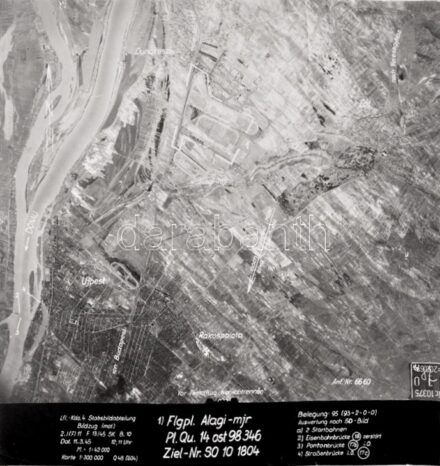 1945 Budapest, Újpest, Rákospalota, Fót német katonai légi felderítő fotó 29x29 cm / German military scout photo