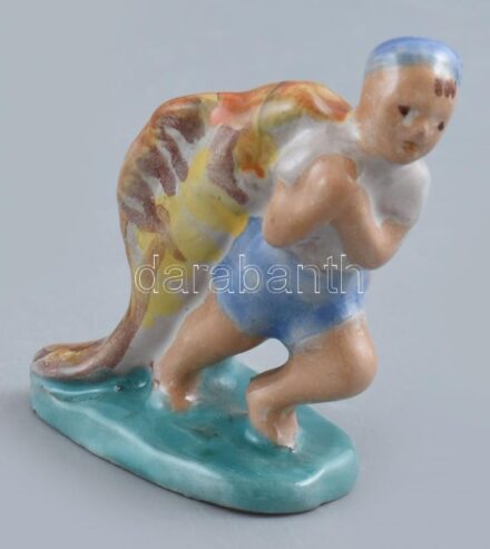 Art Deco kerámia, Horgász, színes mázakkal festett kerámia, jelzés nélkül, kopott, m:8cm