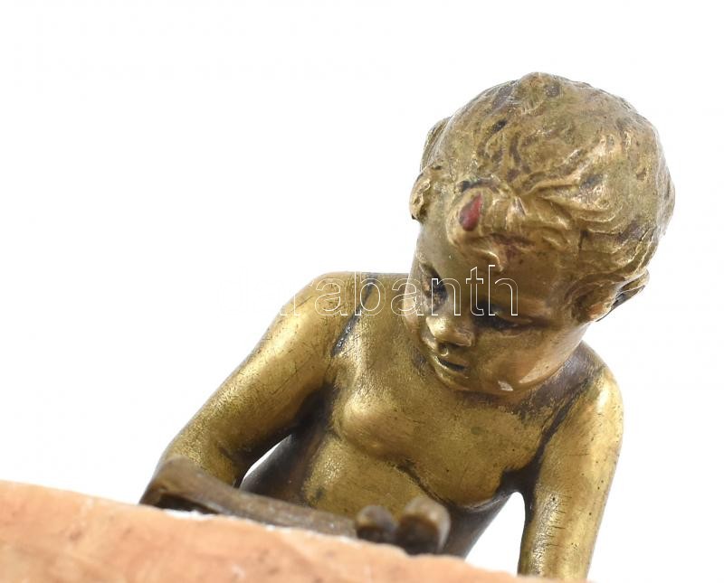 Jelzés nélkül: Kottát olvasó kislány. Öntött, patinázott bronz, márvány hamutál talapzattal, kopott, m:10 cm - Image 4