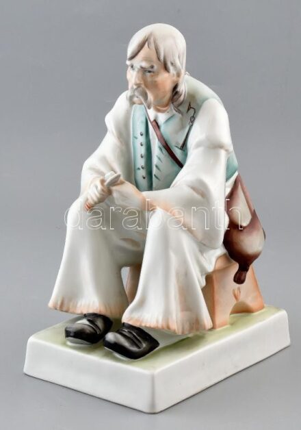 Zsolnay porcelán szalonnázó paraszt, kézzel festett, jelzett, hibátlan, m: 35 cm