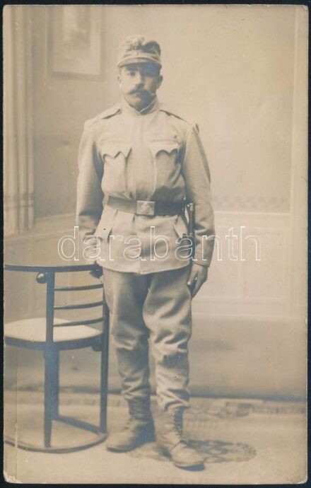 cca 1910-1920 Katonaportré, fotólap, 13,5×9 cm