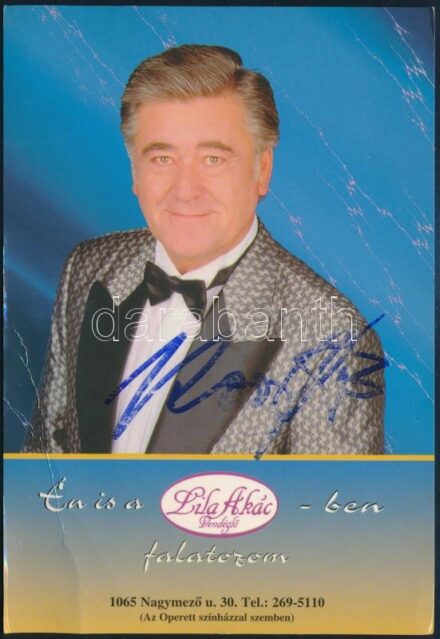 Koós János énekes aláírása az őt ábrázoló képen