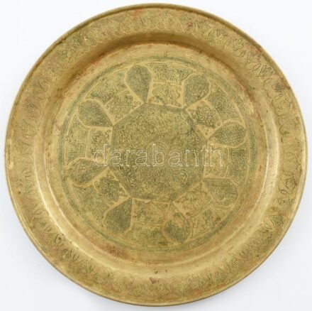 Arab réz tányér, szép állapotban, d: 26 cm