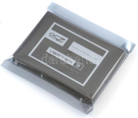 Használt OCZ Vertex 3 SATA III SSD 2,5' 120 GB HDSentinel:100/98
