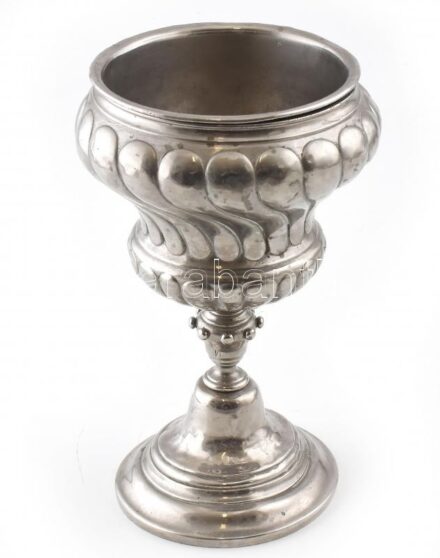 Fém kehely, kaviártartó, vagy jégtartó. Masszív fém. 23 cm