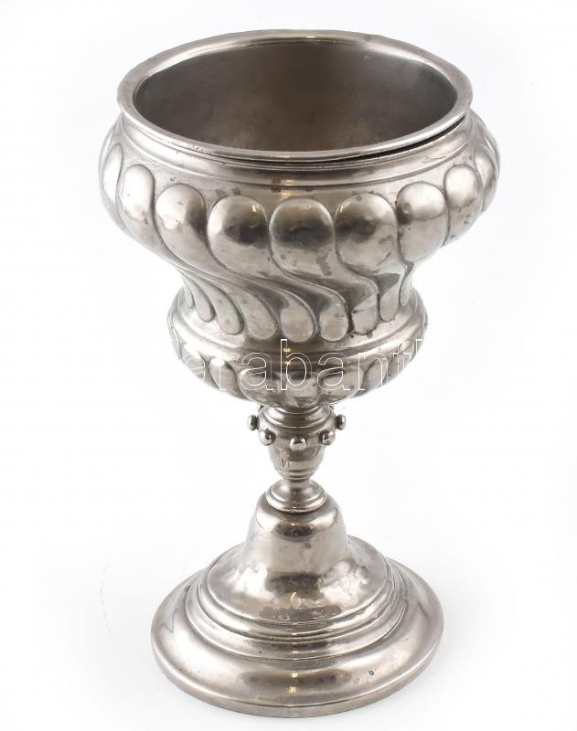 Fém kehely, kaviártartó, vagy jégtartó. Masszív fém. 23 cm