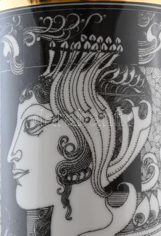 Hollóházi Szász Endre által tervezett mintával díszített váza, matricás, jelzett, kis kopásnyomokkal, billeg, m: 20 cm - Image 2