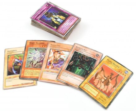 50 db Yu GI Oh fantasy karakterkártya