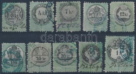 1868-1876 10 klf bélyeg, mindegyiken papírránc / 10 different stamps with paper creases