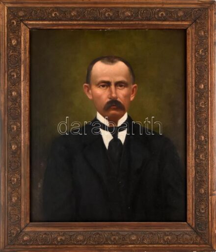 Olvashatatlan jelzéssel, feltehetően XX sz. elején működött festő alkotása: Elegáns férfi portréja. Olaj, vászon. Dekoratív fakeretben, 68x55 cm