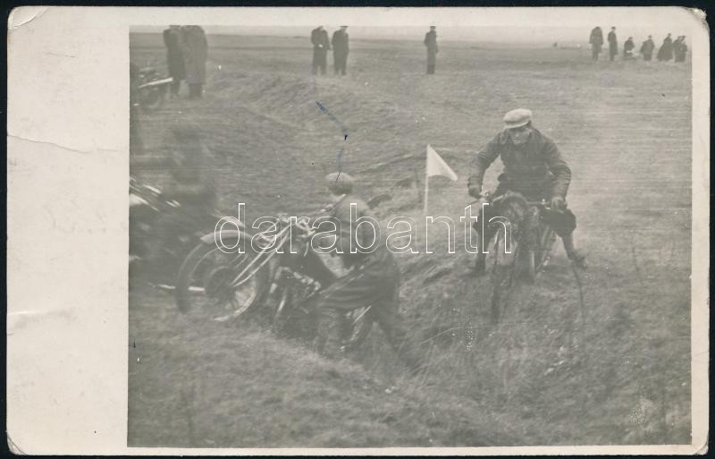 1939 KTT motorkerékpár-verseny, Domján K. és Rusovszky versenyzők a pályán, hátoldalán feliratozott fotólap, kis törésnyomokkal, 14x9 cm / Motorcycle race, photo, 14x9 cm