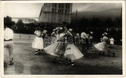 Újtátrafüred, Neu-Schmecks, Novy Smokovec (Magas-Tátra, Vysoké Tatry); táncosok / dancers, folklore. Foto 'Sport' photo (EK)