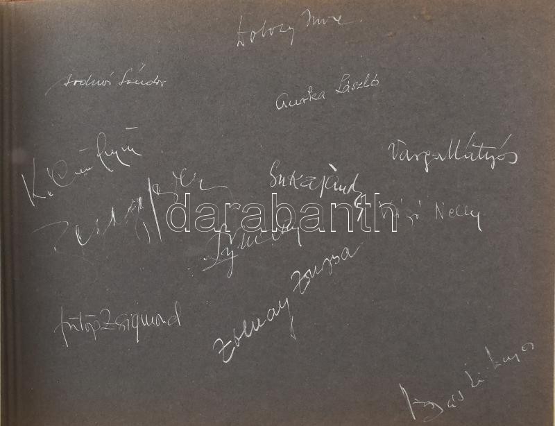 1952 Dobozy Imre író 'Holnap folytatjuk' című színműve Nemzeti Színházbeli darabjáról készített fotósorozat a szereplőkről, 15 db 23,5×17,5 cm-es fotóval, feliratozva, az első lapon az író és a színészek 12 db saját kezű