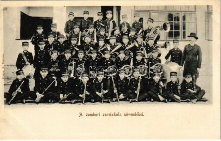 Zombor, Sombor; Zeneiskola növendékei / students of the music school