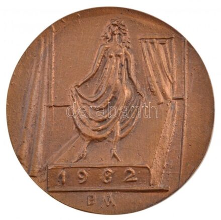 Borsos Miklós (1906-1990) 1982. 'Budapesti Könnyűipari Szövetkezetek Szövetsége - BNV' kétoldalas, öntött bronz emlékérem (87mm) T:1,1- / Hungary 1982. 'Budapesti Könnyűipari Szövetkezetek Szövetsége - BNV' double-sided cast