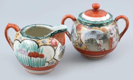 Régi kínai cukortartó és tejkiöntő, kézzel festett porcelán, erősen kopott, jelzett, m:10-12cm