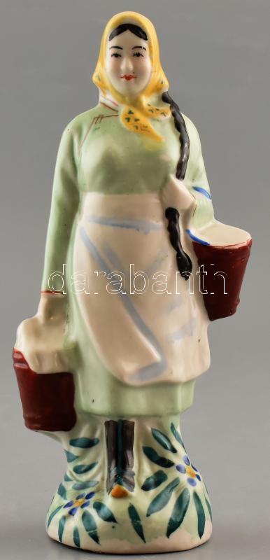Vintage mongol porcelán figura, nő vödörrel, jelzett, kopásnyomokkal, m:23cm