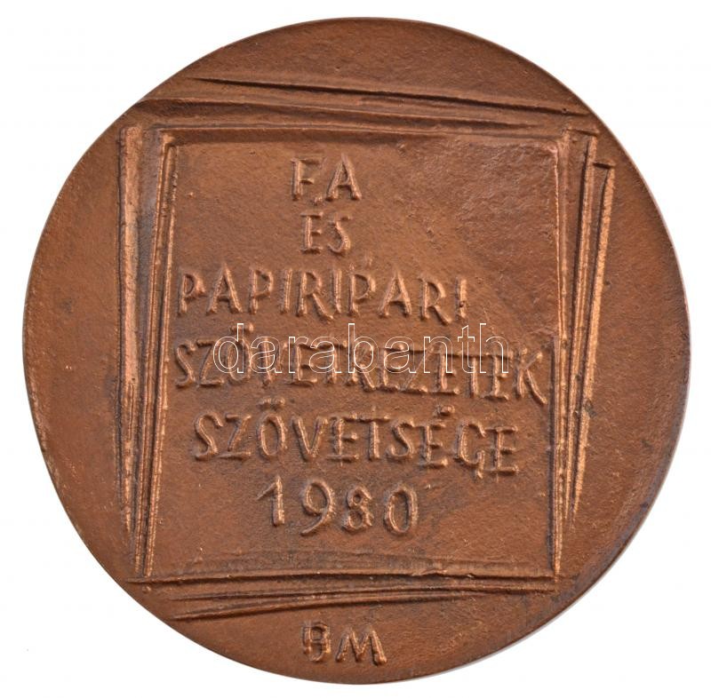 Borsos Miklós (1906-1990) 1980. 'Fa- és Papíripari Szövetkezetek Szövetsége 1980' kétoldalas, öntött bronz emlékérem (85mm) T:1- / Hungary 1980. 'Fa- és Papíripari Szövetkezetek Szövetsége 1980' double-sided, cast bronze - Image 2