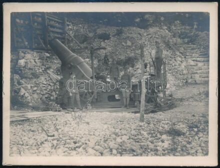 cca 1916 Mozsárágyú tüzelésre készen fedezékben, fotó, jó állapotban, 9×12 cm