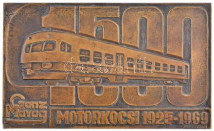 1969. 'Ganz-Mávag - Motorkocsi 1925-1969 - 1500' egyoldalas, öntött bronz plakett, hátoldalán ragasztónyom (152x252mm) T:1-,2 / Hungary 1969. 'Ganz-Mávag - Motorkocsi 1925-1969 - 1500' one-sided, cast bronze commemorative plaque, with