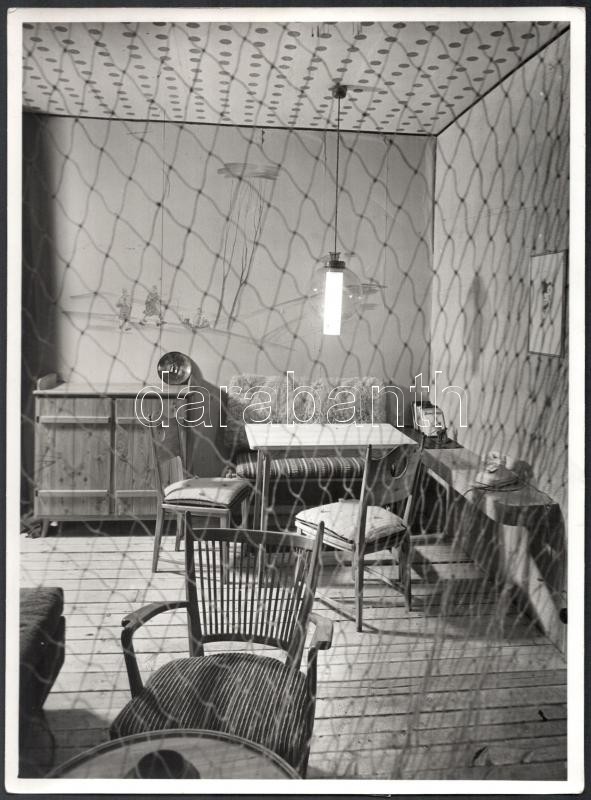 cca 1940 Kaesz Gyula (1897-1967) belsőépítész, építész, bútortervező, grafikus, főiskolai tanár által tervezett szoba belsők fotói, 3 db, feltehetőleg a pestszentlőrinci Wiener-villa belső teréről, a fotókon értékes - Image 2