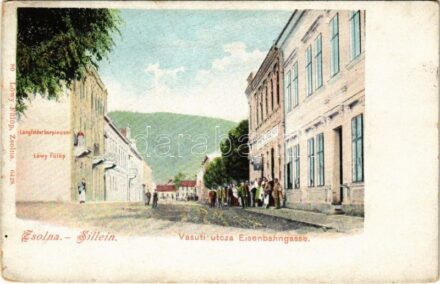Zsolna, Sillein, Zilina; Vasúti utca, Pick József vendéglője, Langfelder borpince, Löwy Fülöp üzlete és saját kiadása / Eisenbahngasse / street, shop, restaurant (kopott / worn)